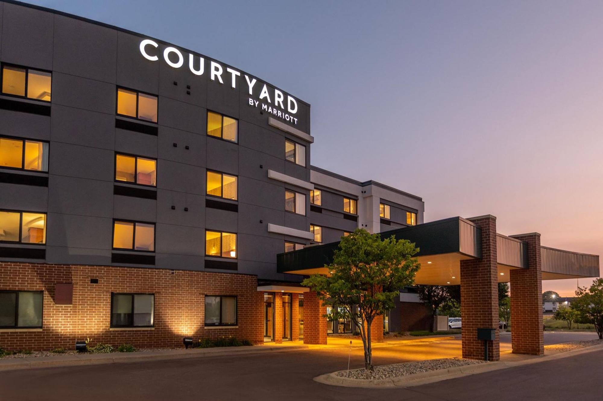 Courtyard By Marriott Sioux Falls Buitenkant foto